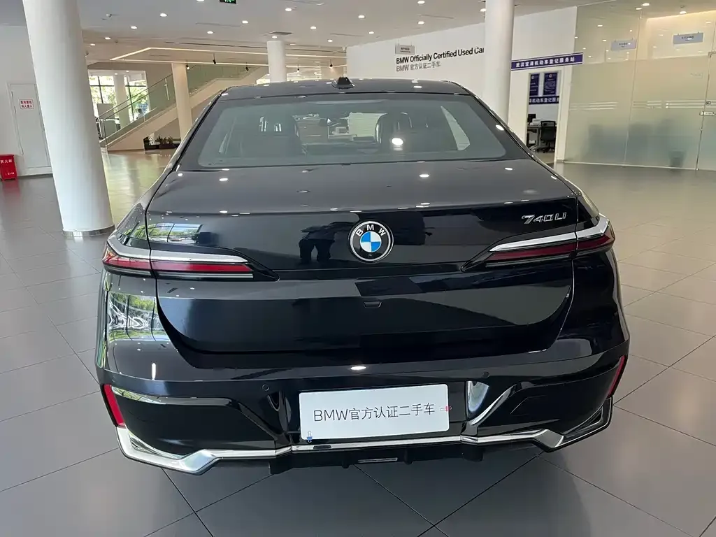 BMW 7 Series 2024 из CN, фото 6