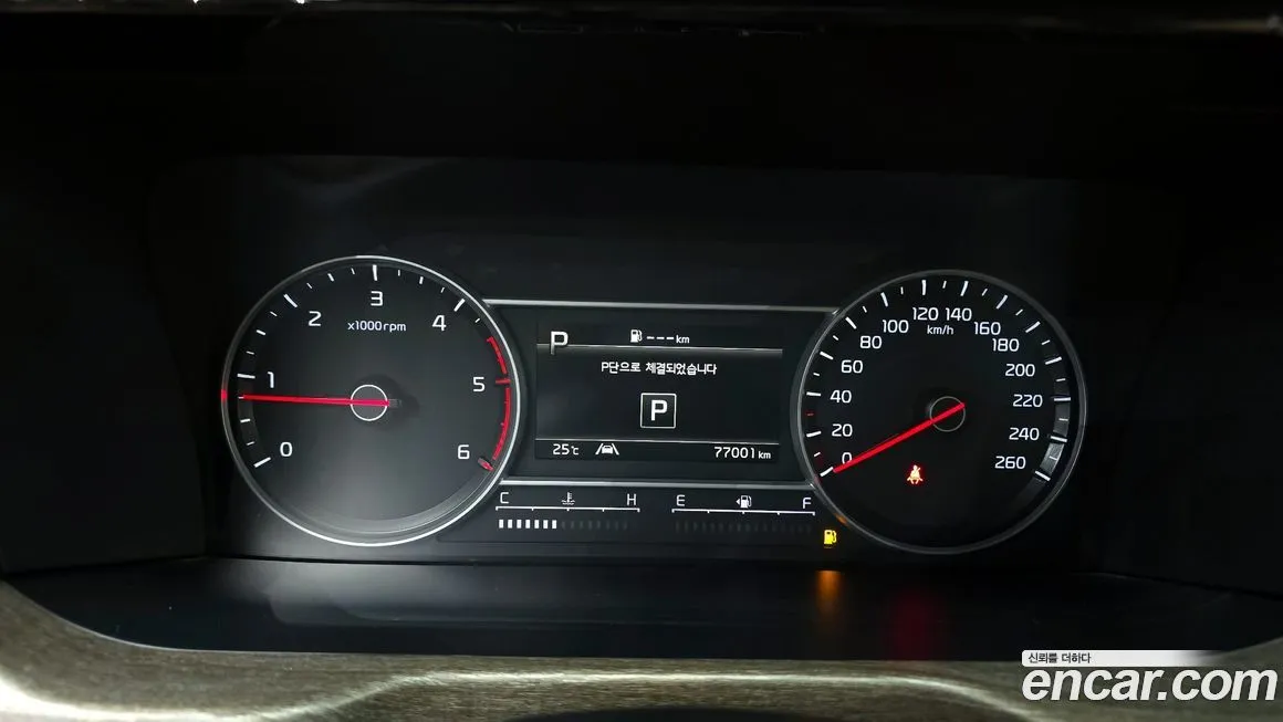 Kia Sorento — фото 8