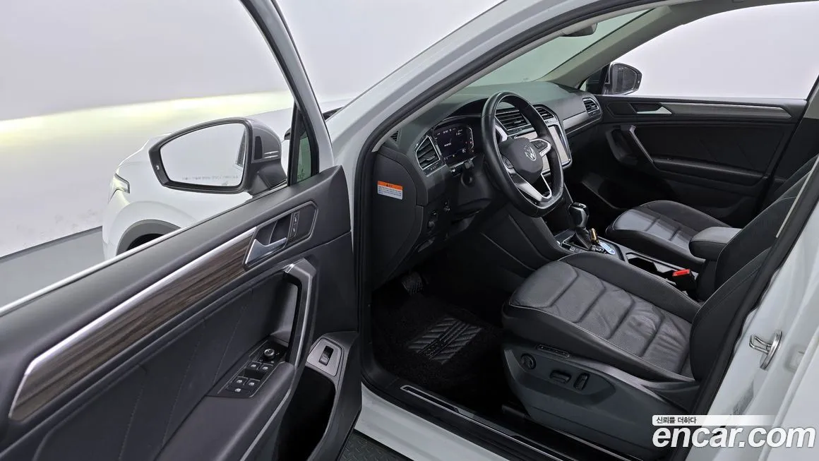 Volkswagen Tiguan 2023 из KR, фото 10