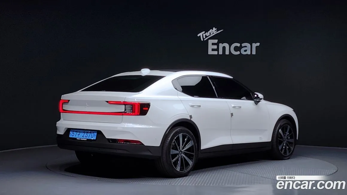 Polestar Polestar 2 — фото 2