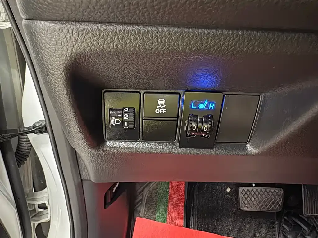 Honda Fit — фото 10