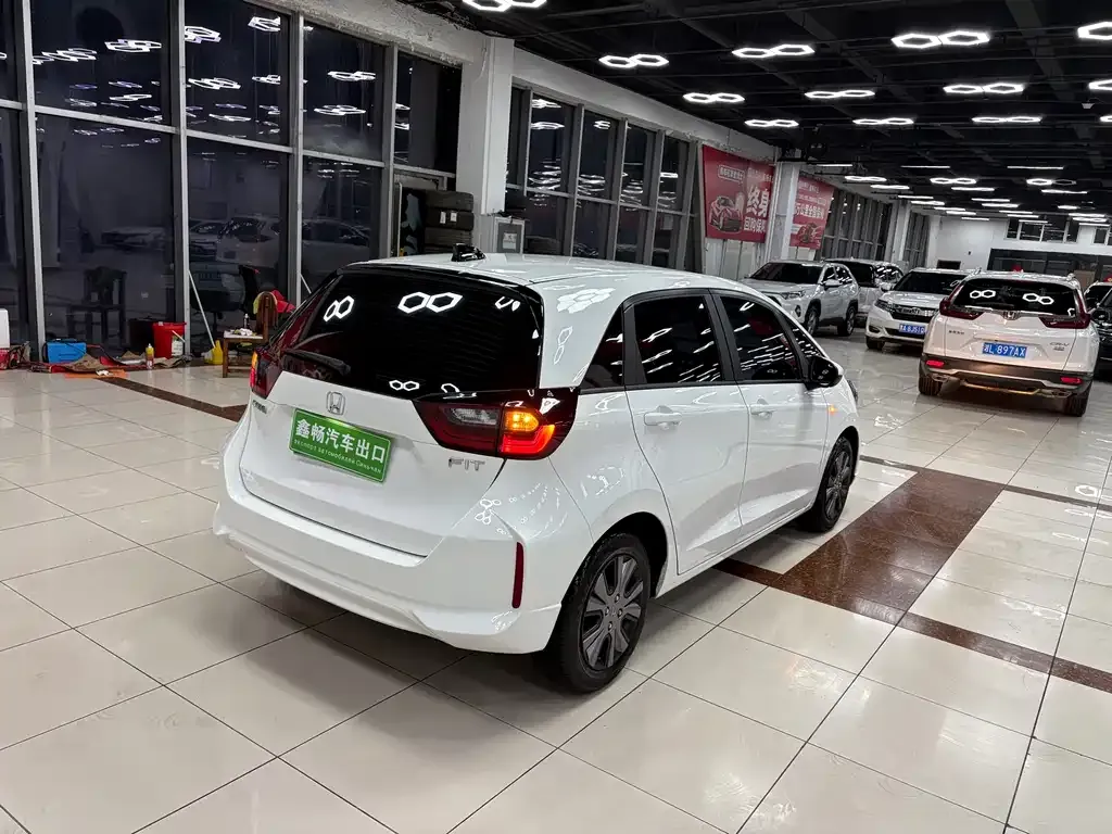 Honda Fit — фото 5