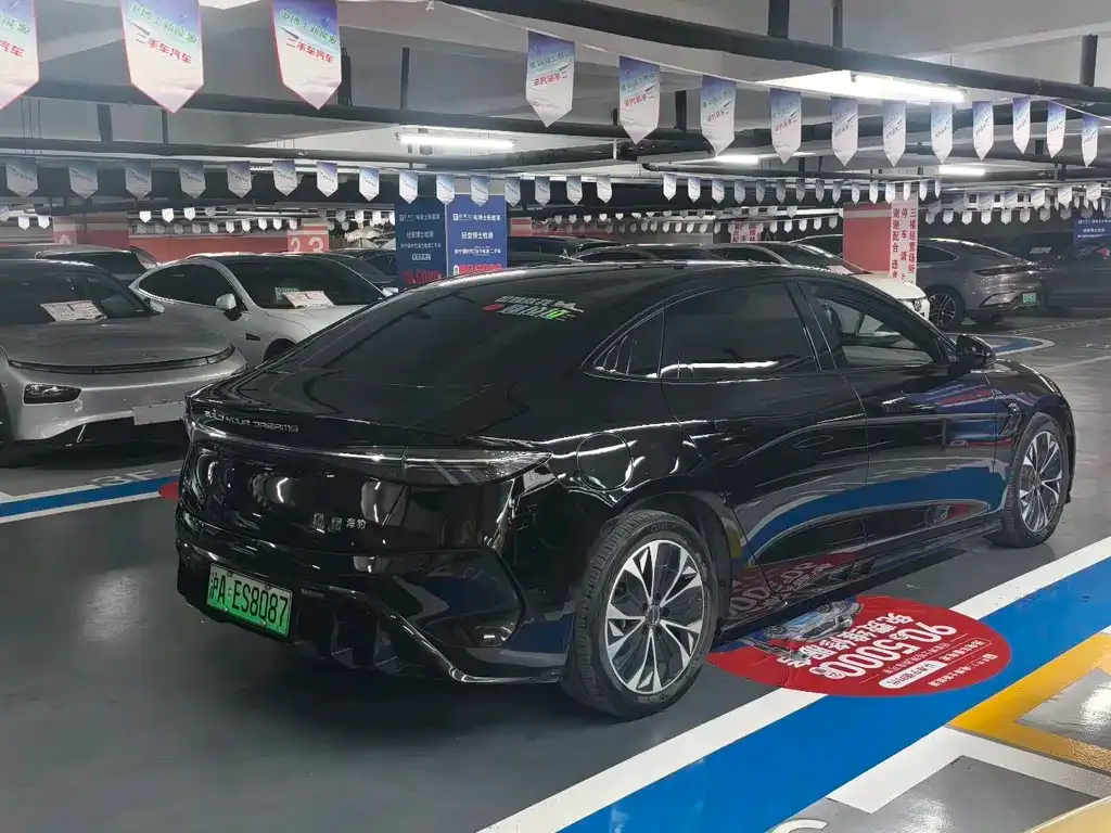 BYD Seal — фото 10