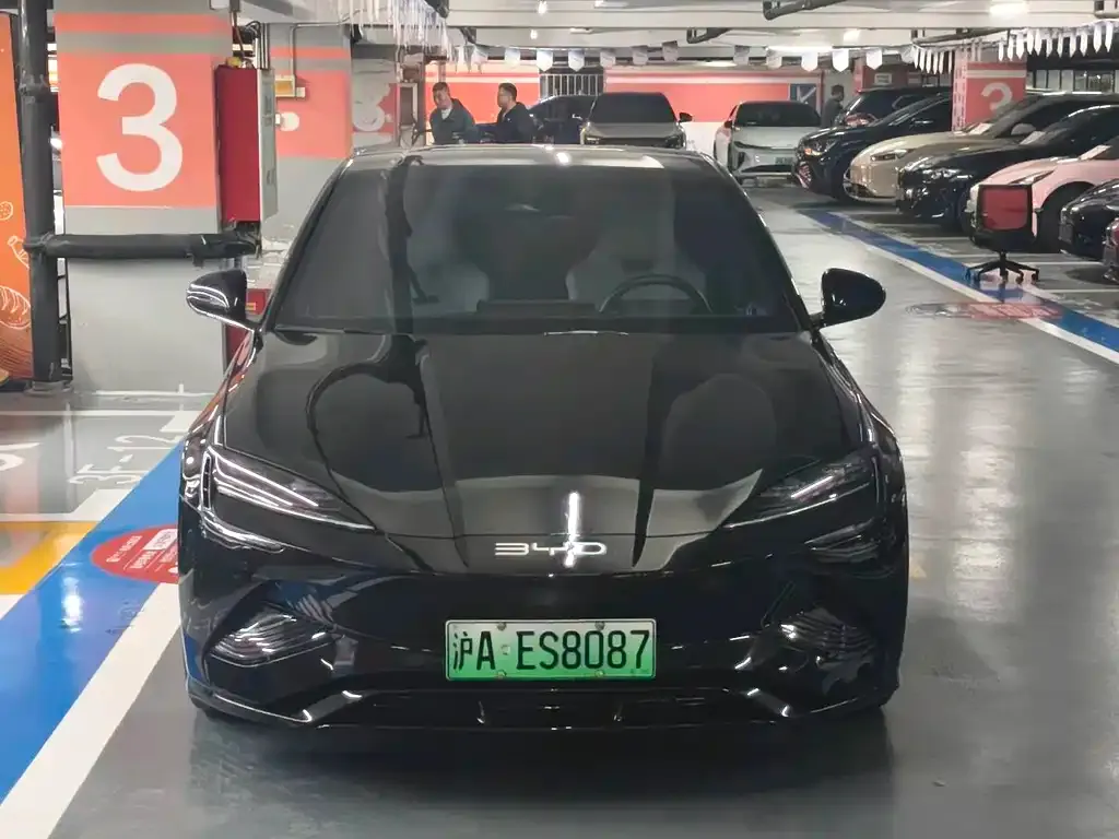 BYD Seal — фото 2
