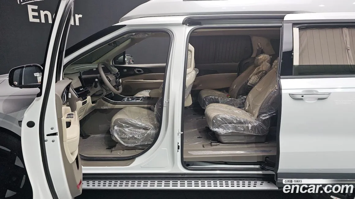 Kia Carnival — фото 10