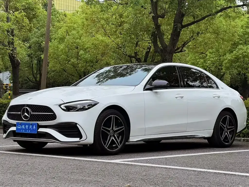 Mercedes-Benz C-Class — фото 1