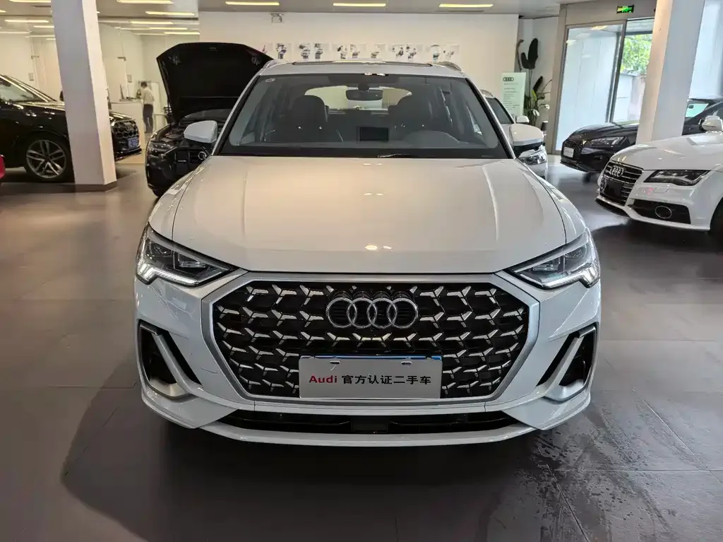 Audi Q3 — фото 3