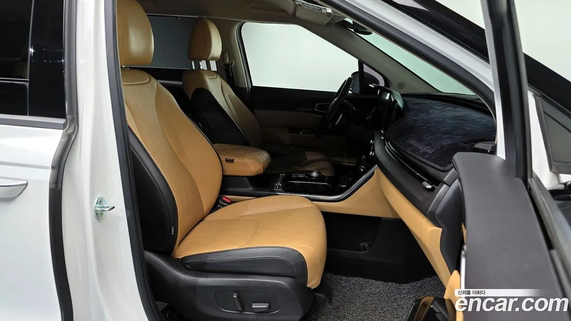 Kia Carnival — фото 10