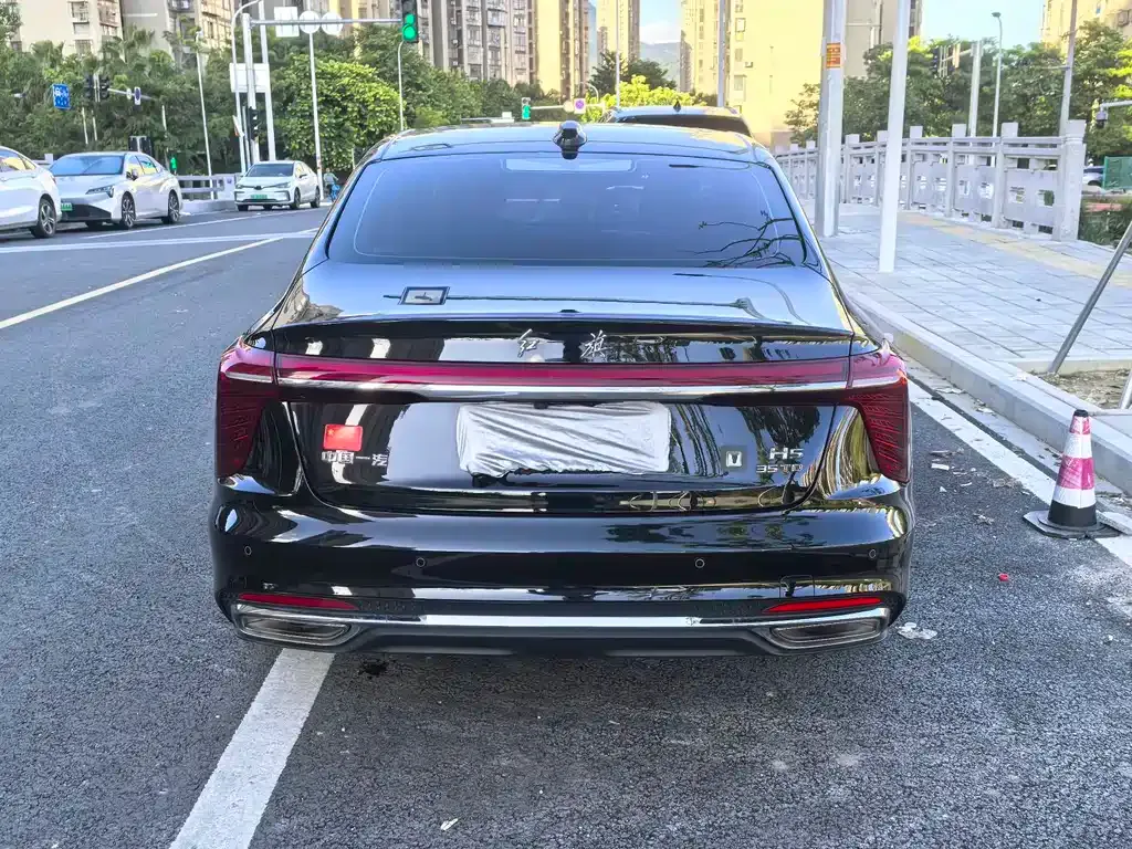 Hongqi H5 — фото 10