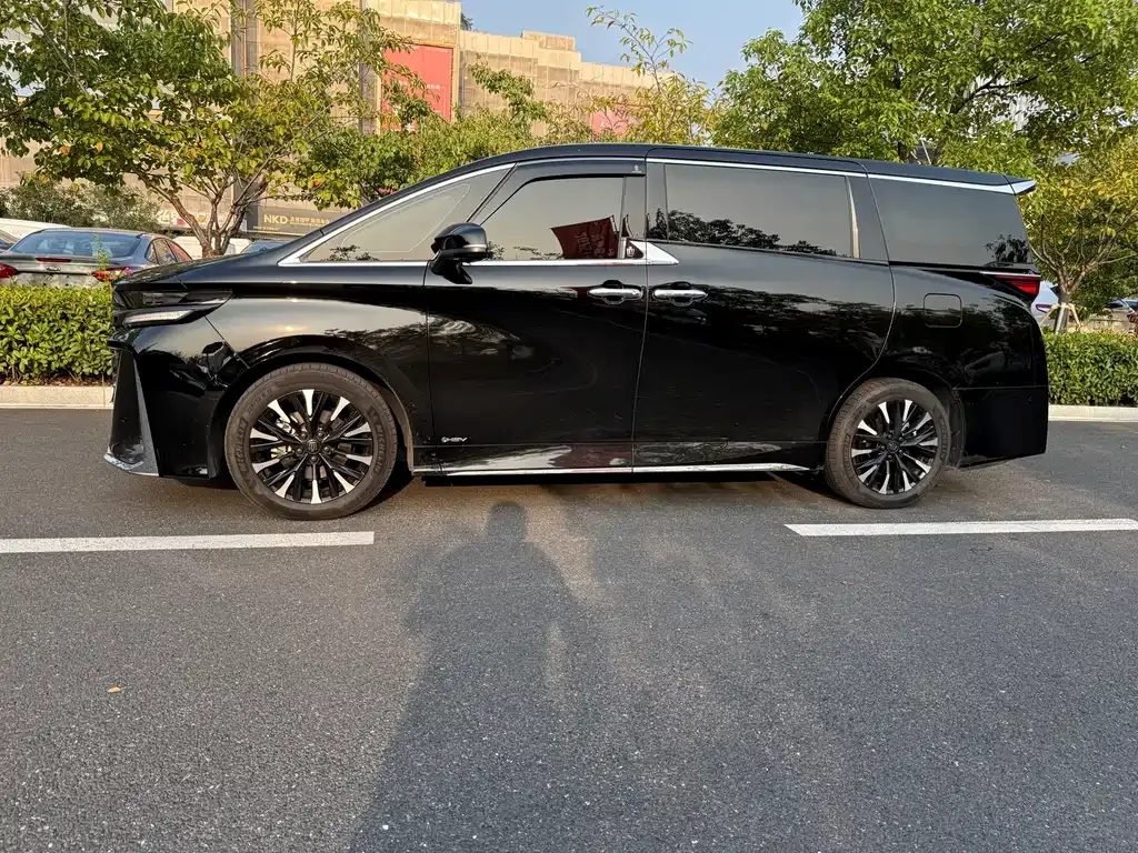 Toyota Vellfire 2025 из CN, фото 2
