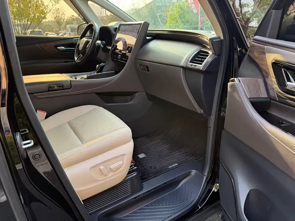 Toyota Vellfire 2025 из CN, фото 7