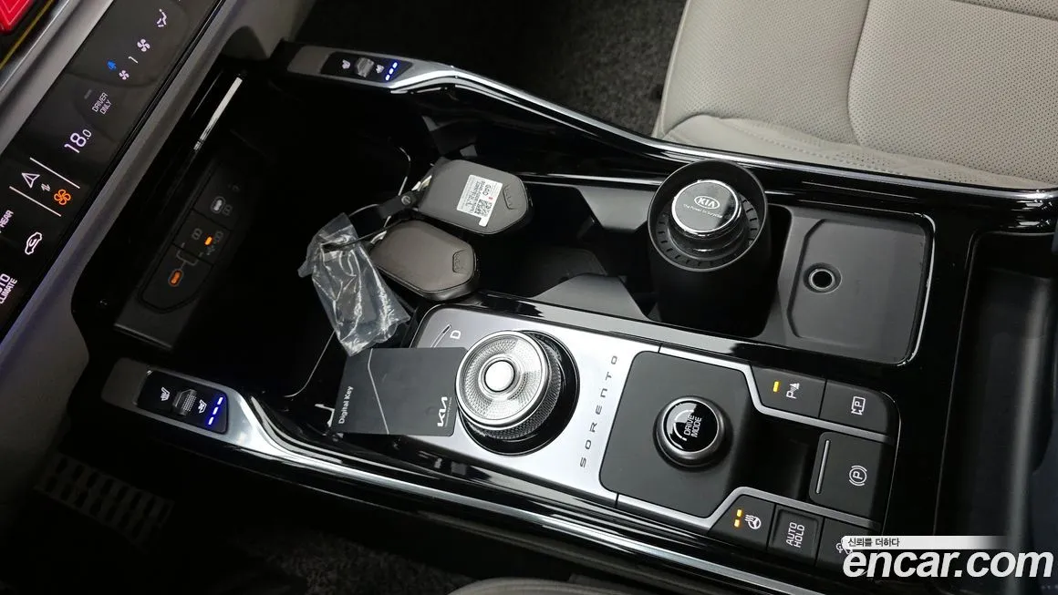 Kia Sorento — фото 9