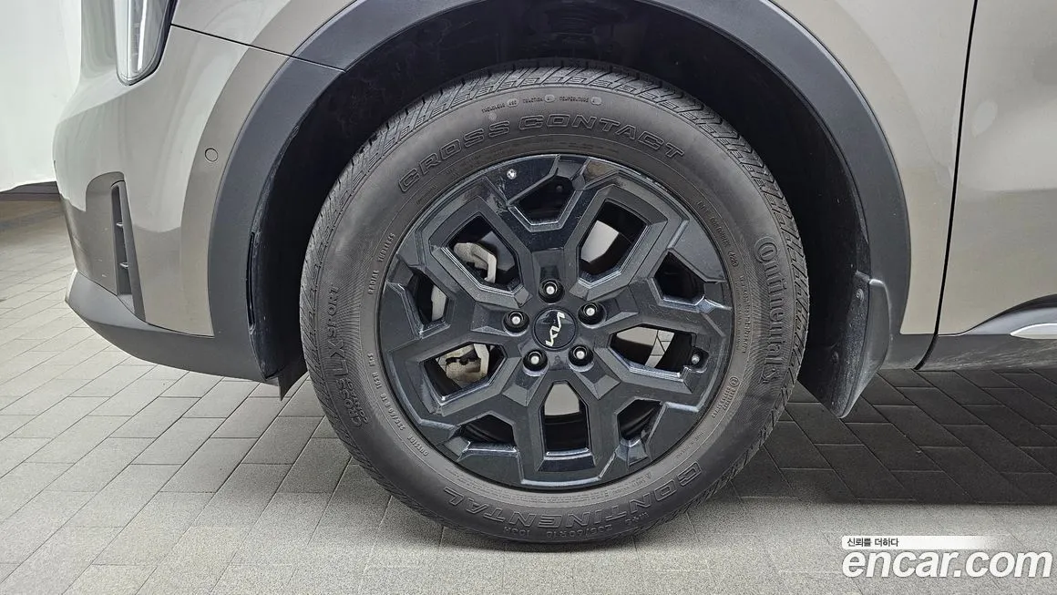 Kia Sorento — фото 5