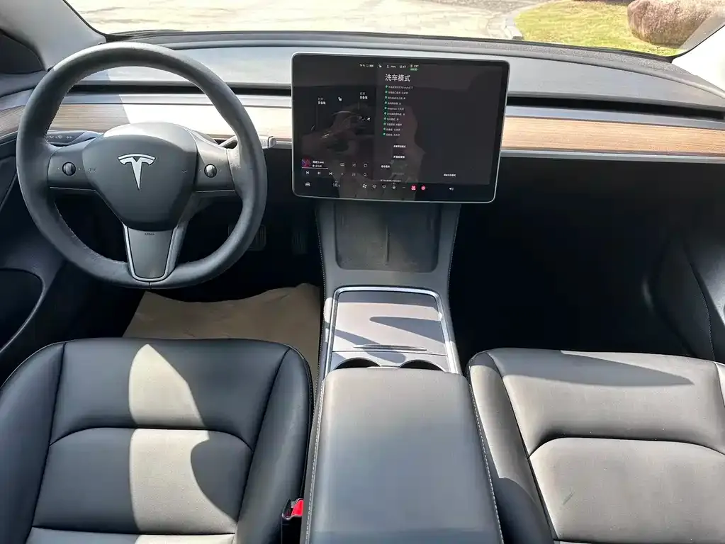 Tesla Model 3 — фото 5