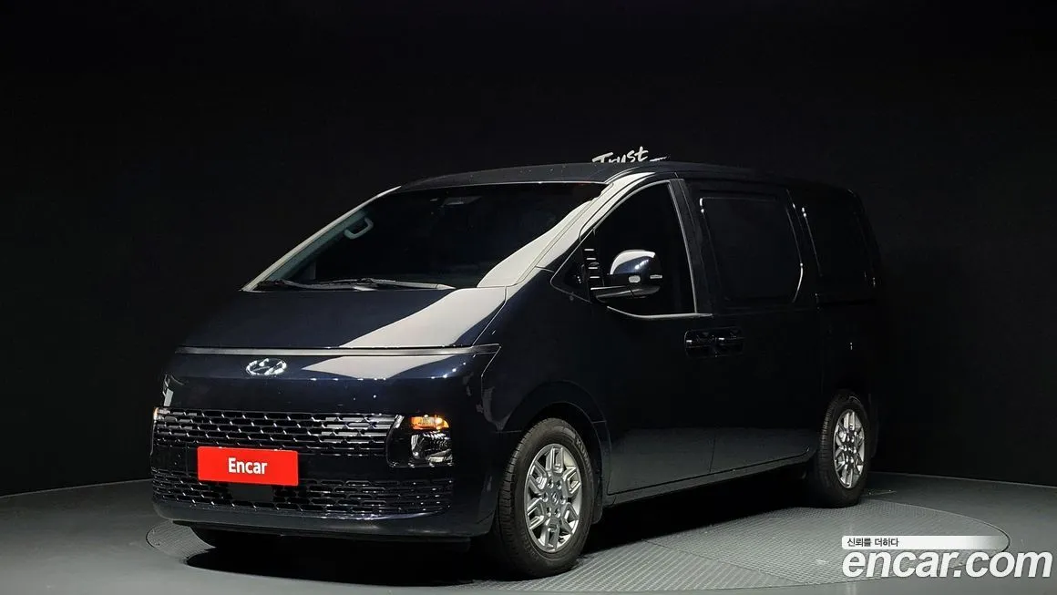 Hyundai Staria — фото 1