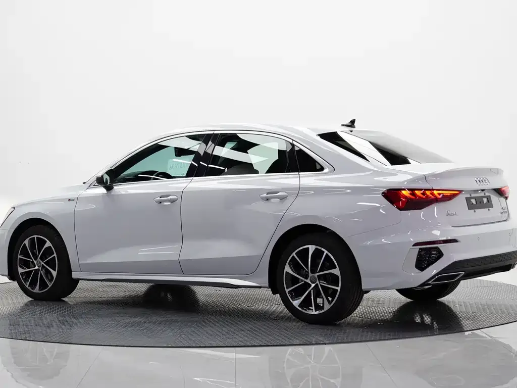 Audi A3 — фото 3