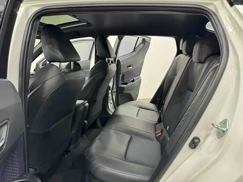 Toyota C-HR 2021 из CN, фото 6