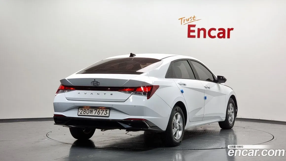 Hyundai AVANTE — фото 2