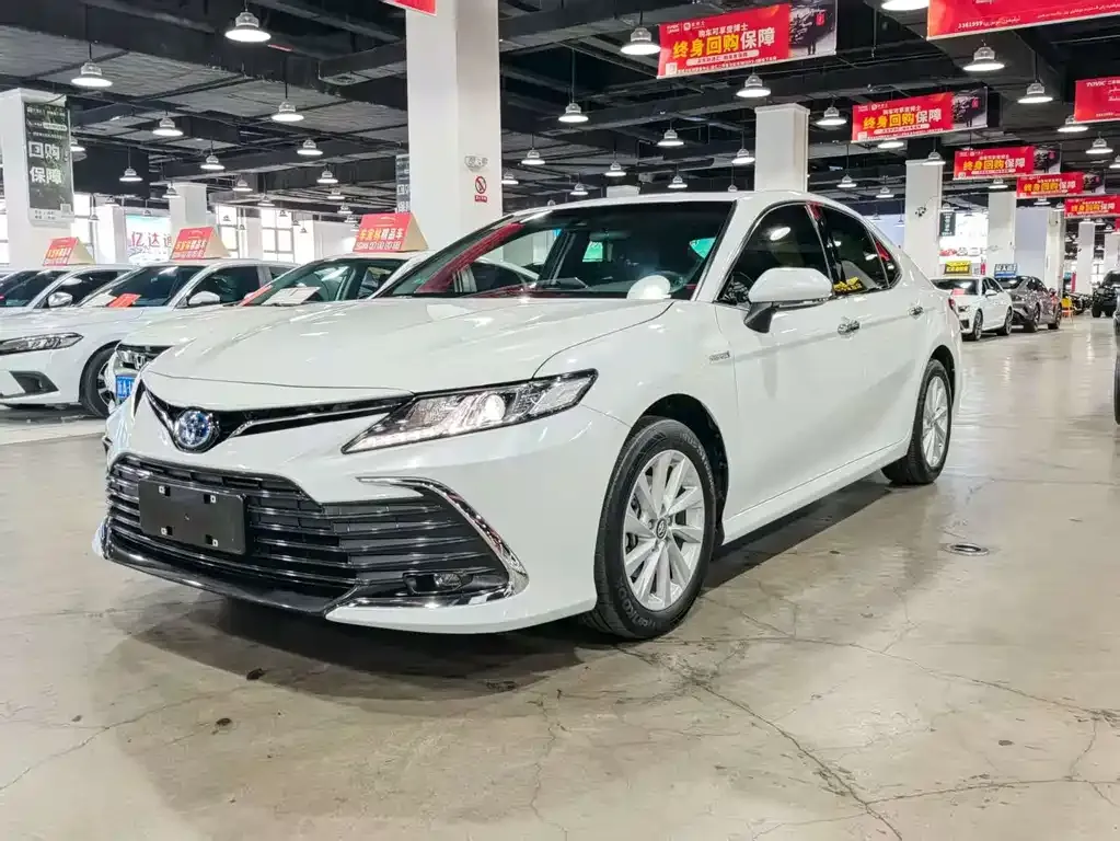 Toyota Camry 2024 из CN, фото 1
