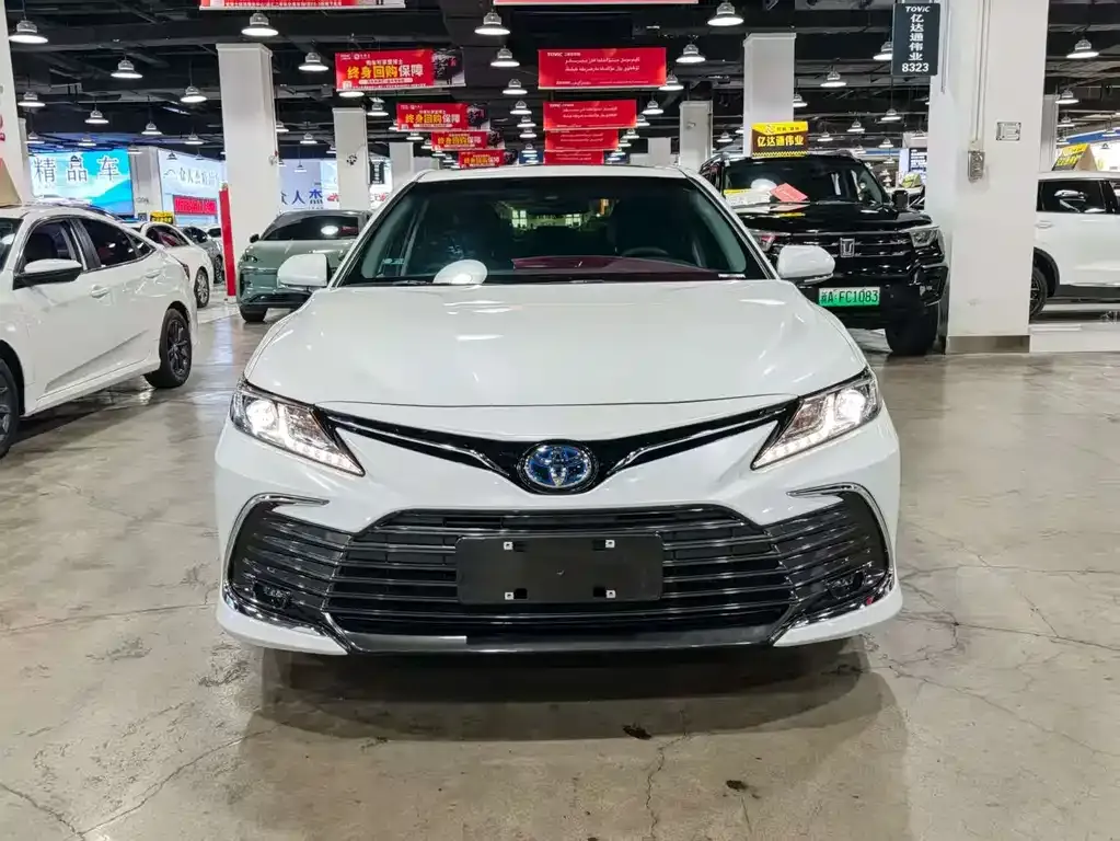 Toyota Camry 2024 из CN, фото 2