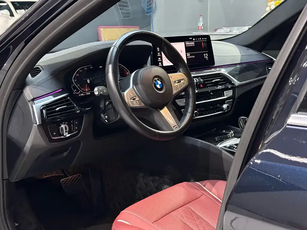 BMW 5 Series — фото 10