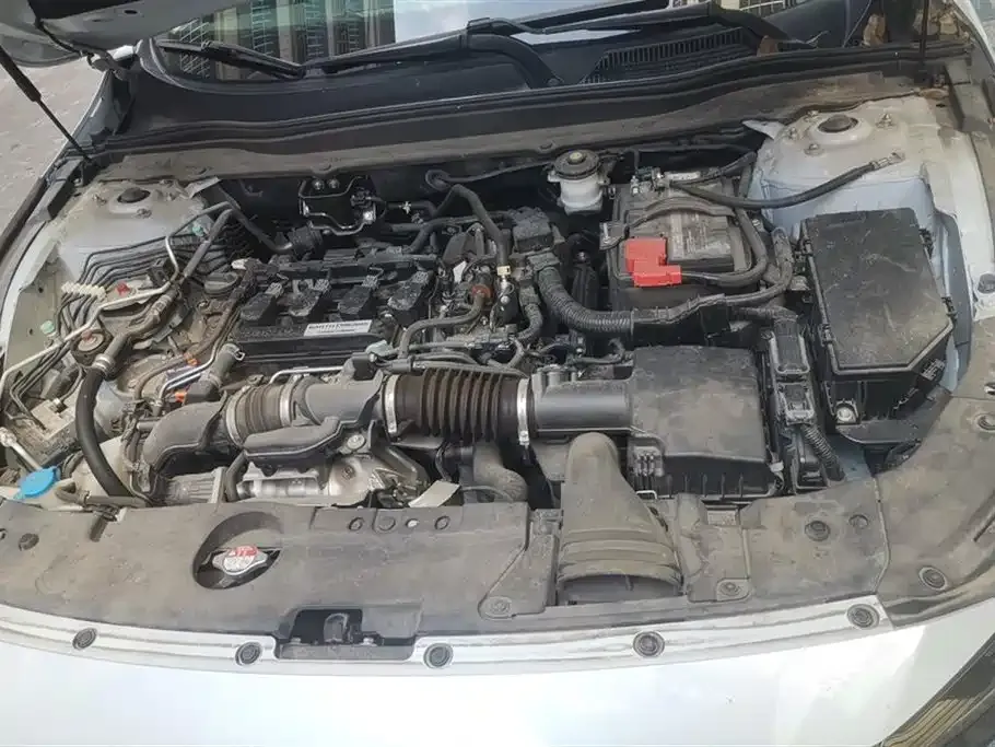 Honda Accord — фото 10
