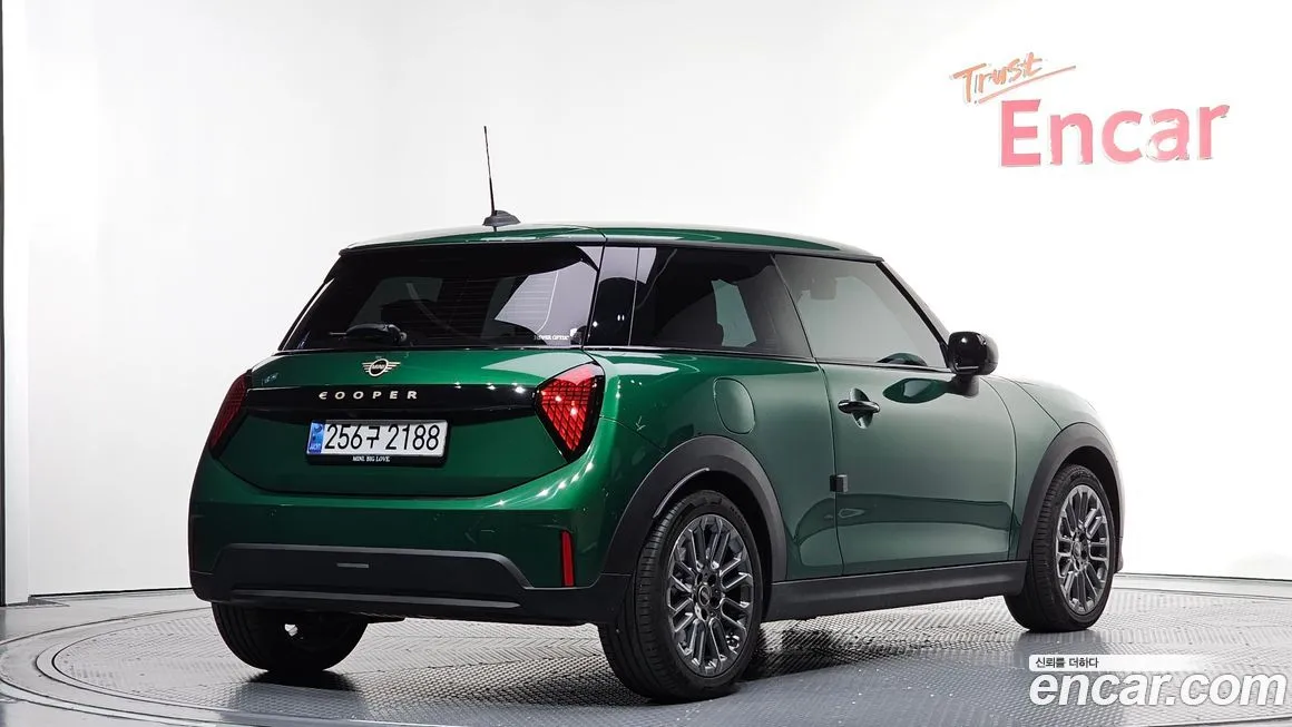 Mini Cooper 2025 из KR, фото 2