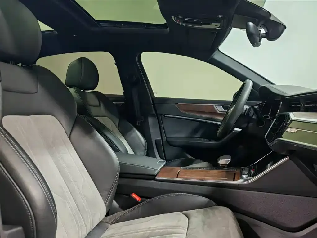 Audi A6L 2023 из CN, фото 8