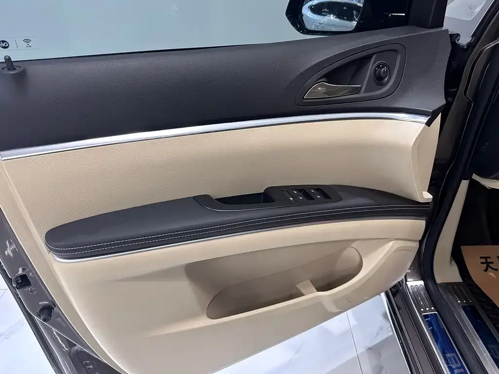 Buick GL8 2023 из CN, фото 4