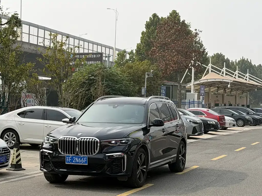 BMW X7 2022 из CN, фото 1