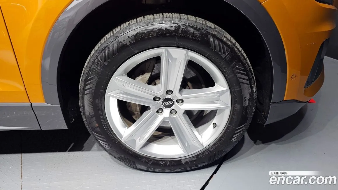 Audi Q8 2021 из KR, фото 5