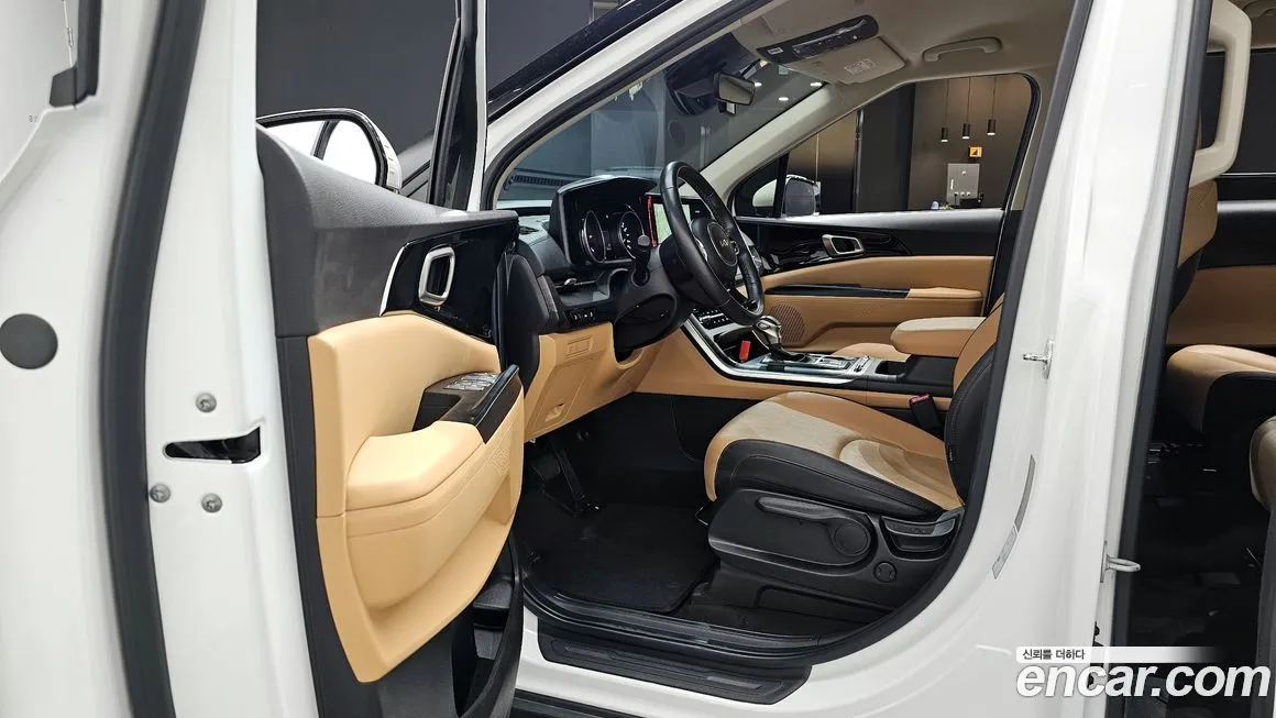 Kia Carnival — фото 10