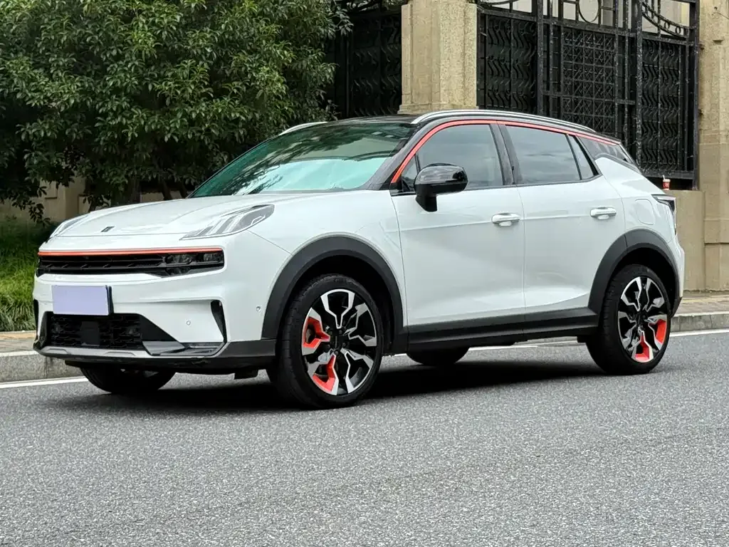 Lynk & Co 06 2021 из CN, фото 1