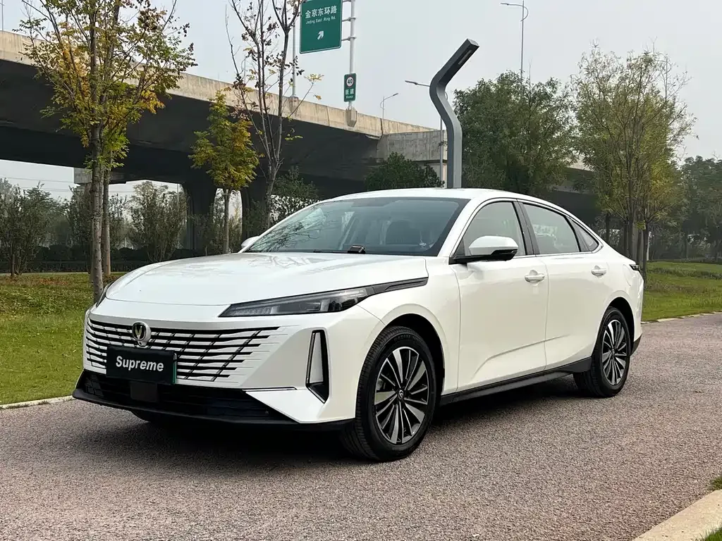 Changan Eado PHEV 2025 из CN, фото 1