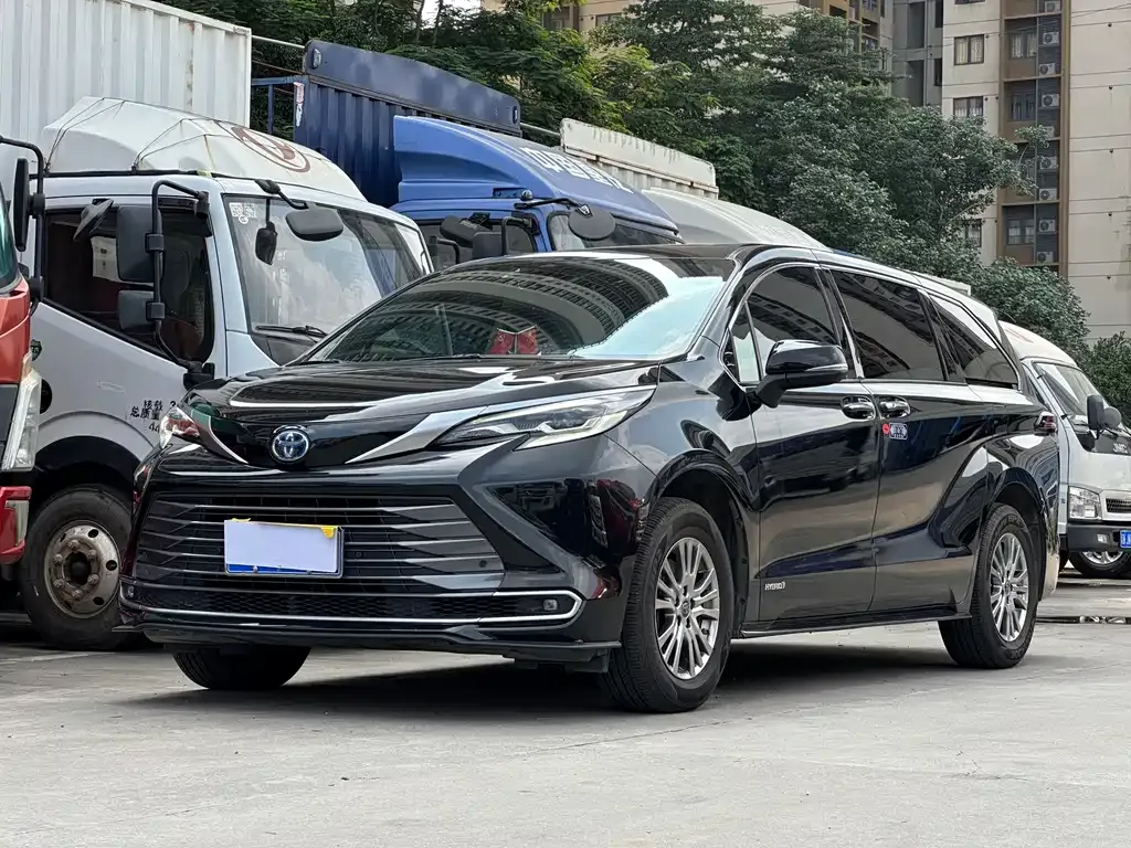 Toyota Sienna 2022 из CN, фото 1