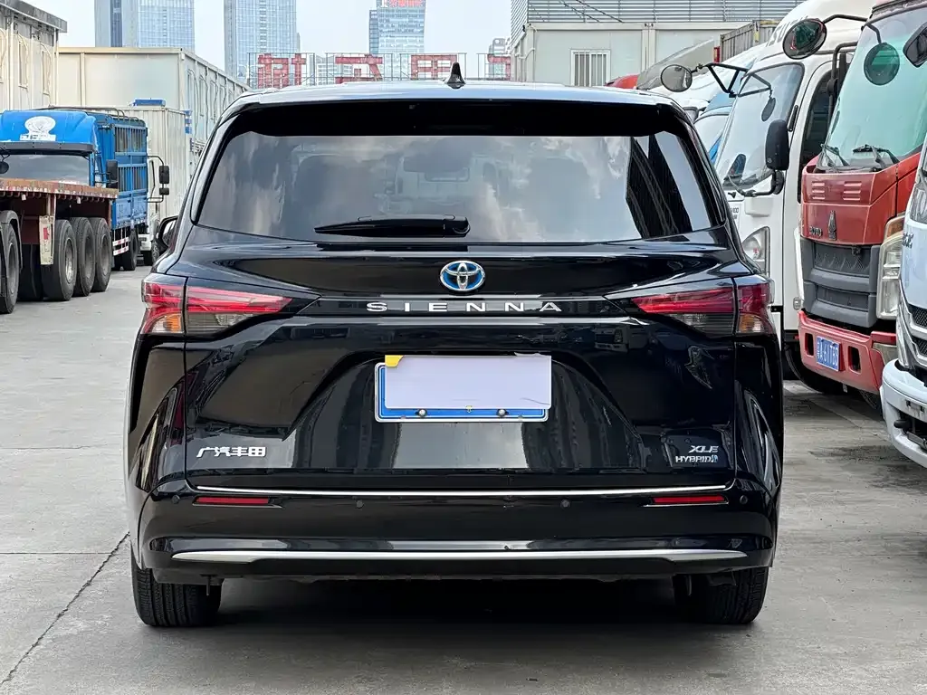 Toyota Sienna 2022 из CN, фото 4