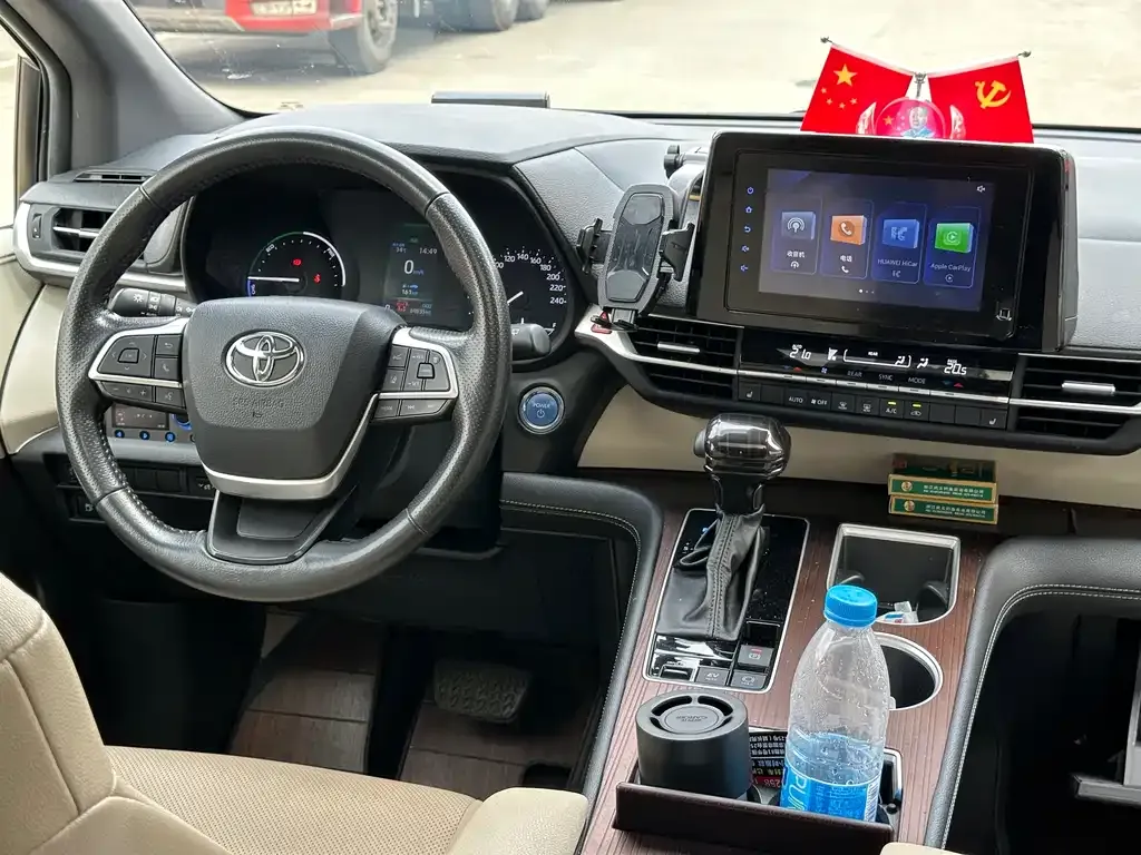 Toyota Sienna 2022 из CN, фото 7