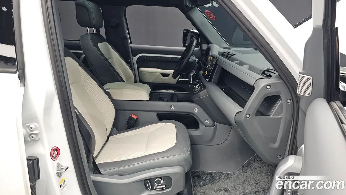 Land Rover Defender 2023 из KR, фото 10