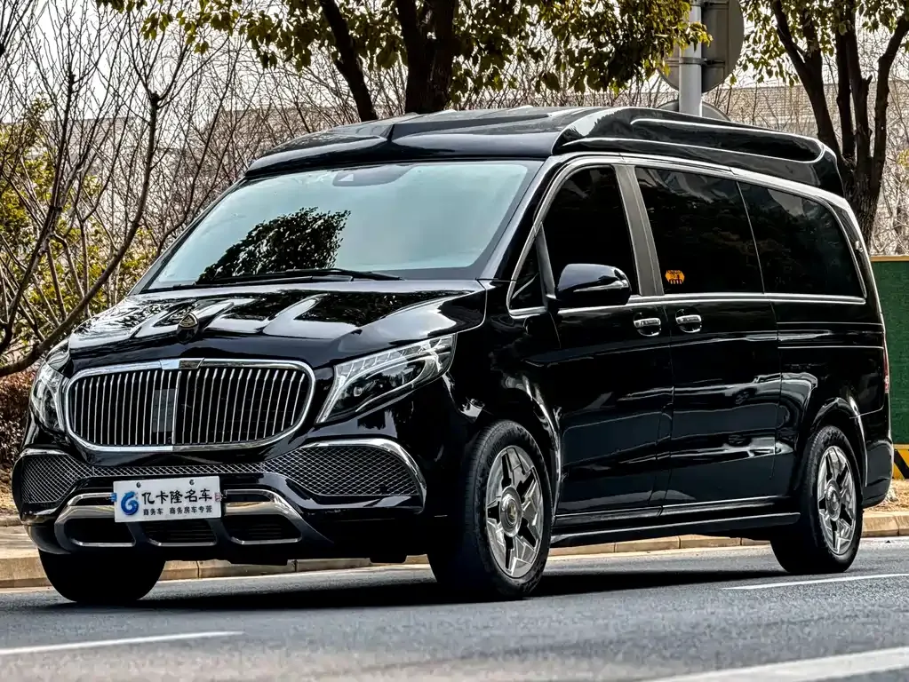 Mercedes-Benz V-Class — фото 1