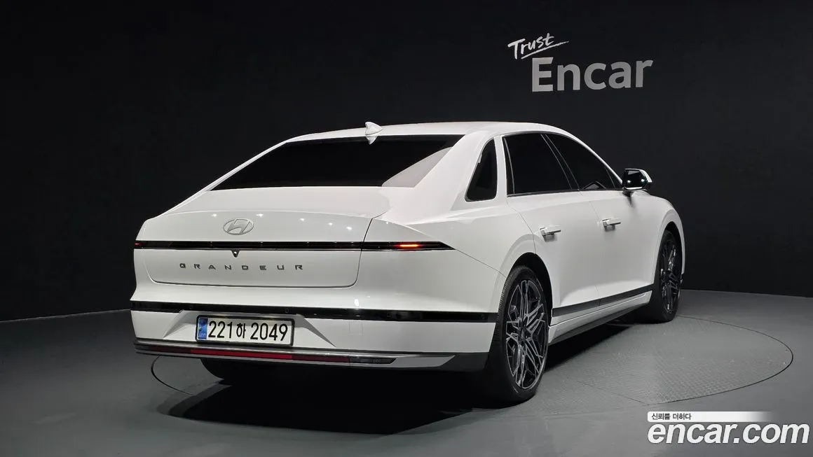 Hyundai Grandeur 2023 из KR, фото 2