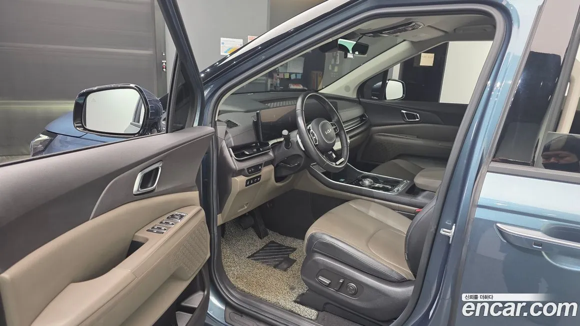 Kia Carnival — фото 10