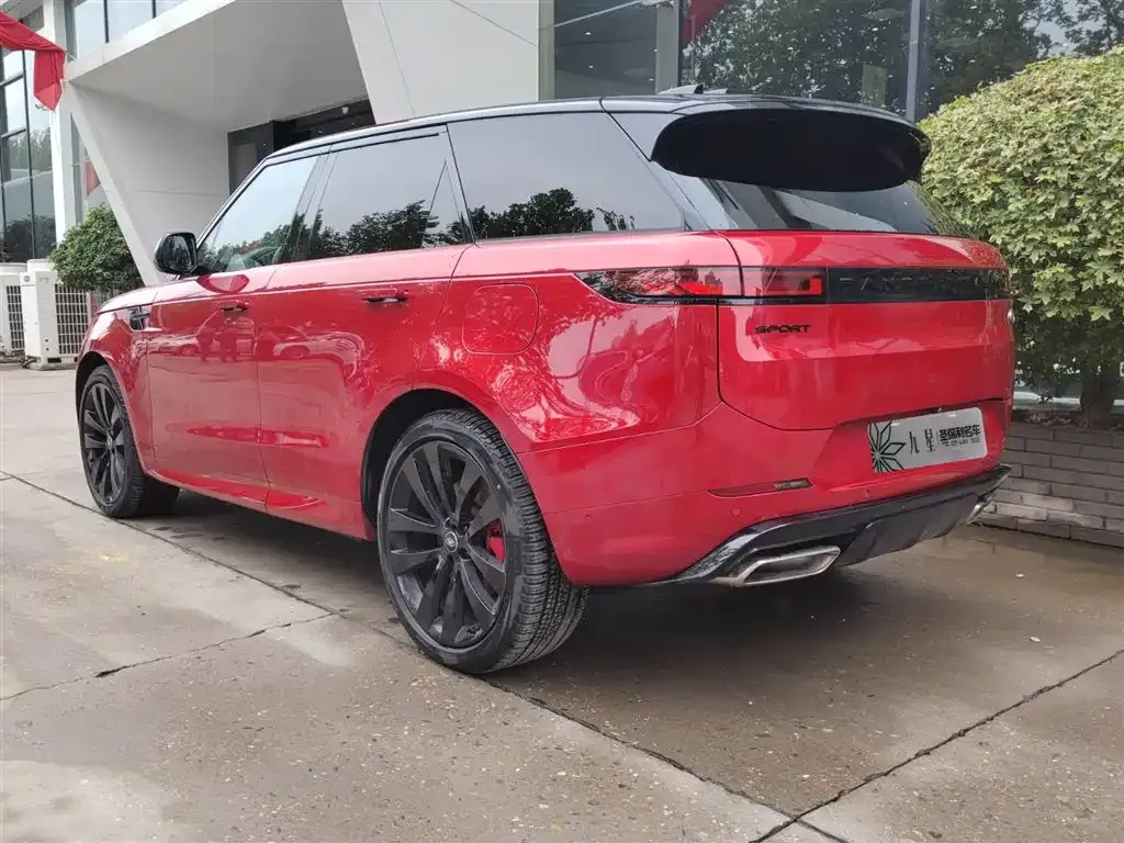 Land Rover Sport PHEV 2024 из CN, фото 2