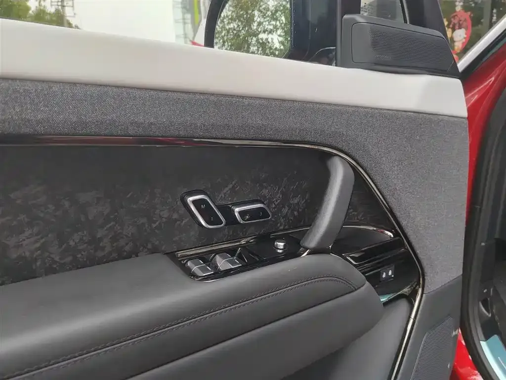 Land Rover Sport PHEV 2024 из CN, фото 4