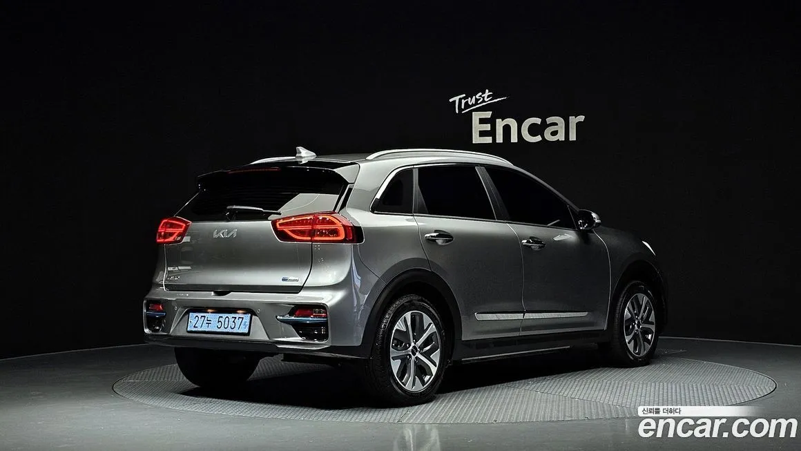 Kia Niro 2022 из KR, фото 2