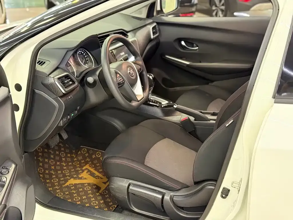 Nissan Bluebird 2022 из CN, фото 4