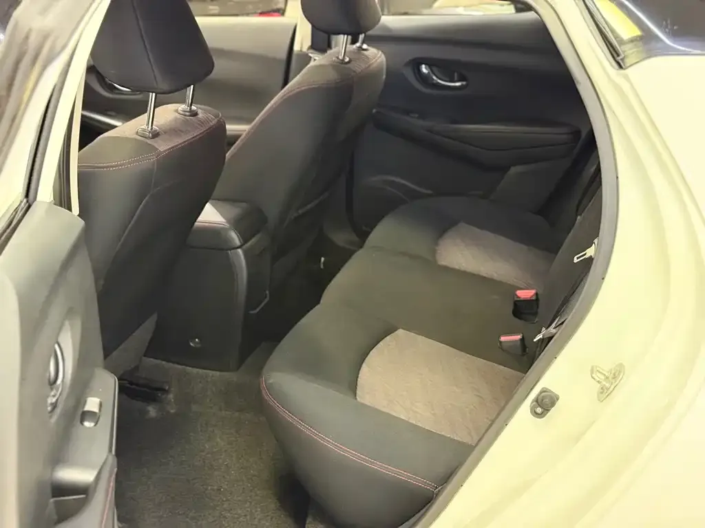 Nissan Bluebird 2022 из CN, фото 6
