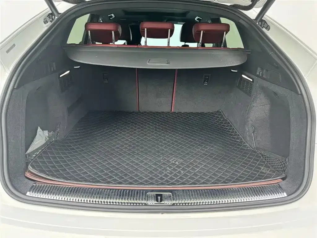 [object Object] Q5L Sportback 2022 из CN, фото 5