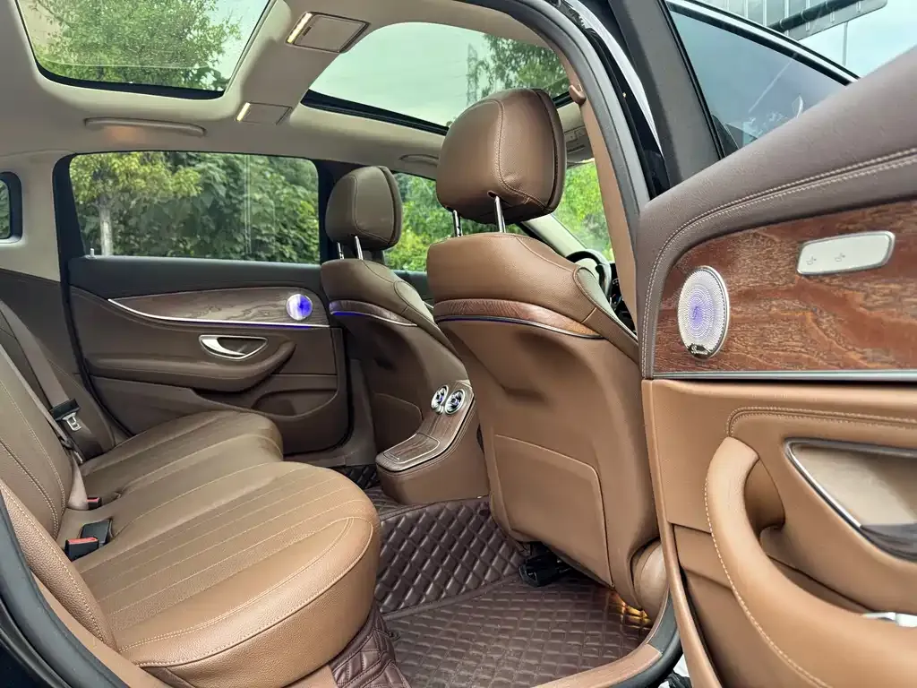 Mercedes-Benz E-Class 2023 из CN, фото 9