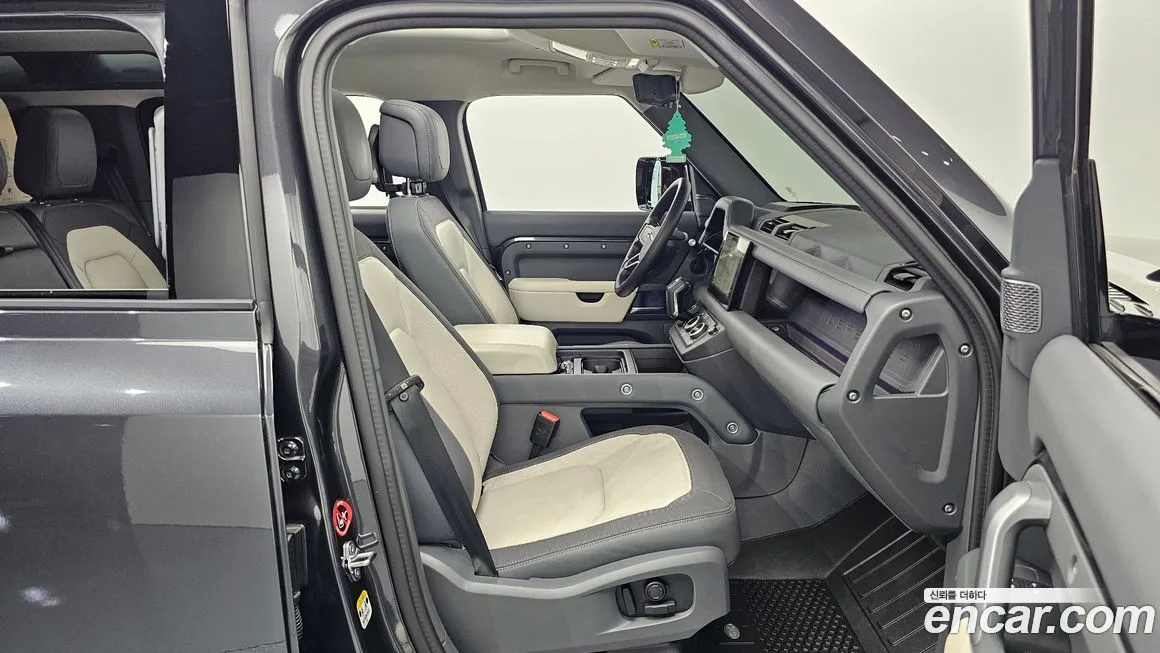 Land Rover Defender 2024 из KR, фото 10