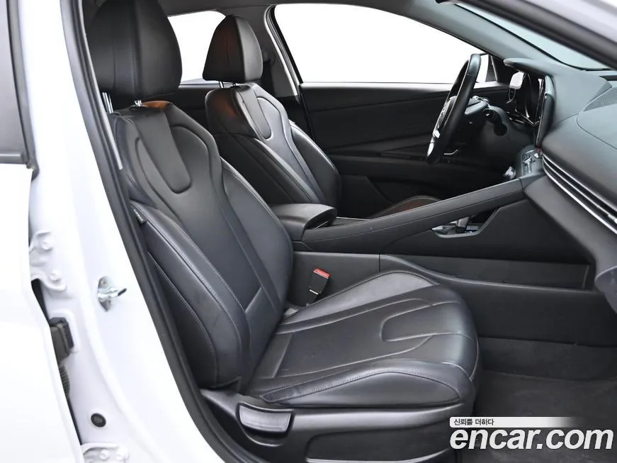 Hyundai AVANTE — фото 10